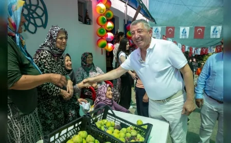 Güzelbahçe’de Payamlı Bardacık Festivali’nde yerel üreticiye destek öne çıktı