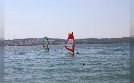 Seferihisar’da Akarca Deniz Bayramı spor, müzik ve dansla dolu geçti