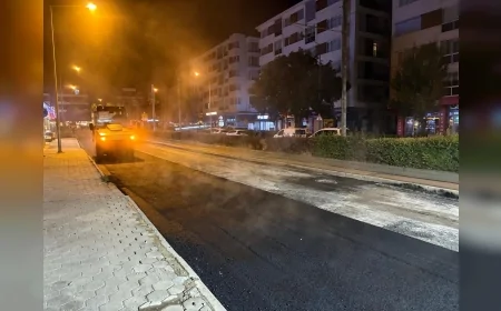 Eskişehir’de Salih Bozok Caddesi’nde gece yapılan asfalt yenileme çalışması tamamlandı