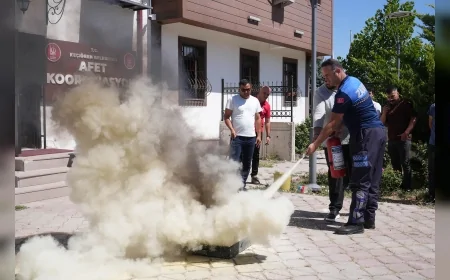 Keçiören Belediyesi personeline afet ve yangınla mücadele eğitimi verildi