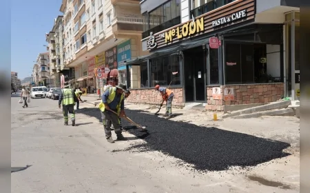 Kahramankazan’da yol ve kaldırım onarım çalışmaları devam ediyor