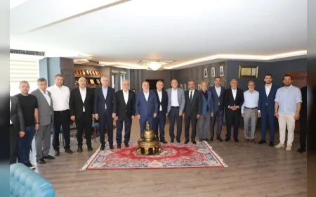 İçişleri ve Milli Savunma Bakan Yardımcıları Elazığ Ticaret Borsası’nı ziyaret ederek çalışmaları inceledi