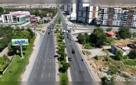 Kayseri’de Erkilet Bulvarı ile Sancaktepe’yi Bağlayan 30 Metrelik Yeni Yol Hizmete Açıldı