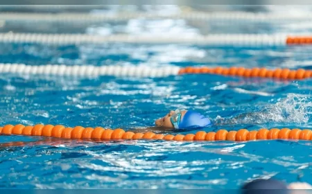 İzmir’de yaz spor okullarına büyük ilgi: Yüzme kursları öne çıkıyor