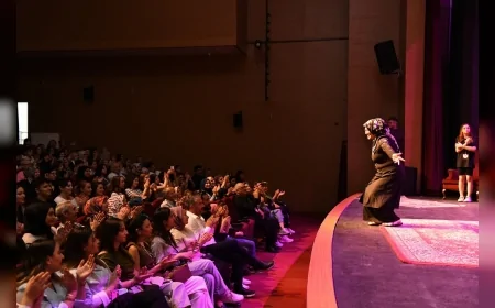 Pursaklar’da 2. Tiyatro Günleri devam ediyor, sanatseverler yoğun ilgi gösteriyor