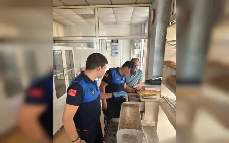 Muğla Büyükşehir Belediyesi halk sağlığı için gıda denetimlerinde binlerce ürünü inceledi