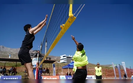 Erciyes’te En Havalı Voleybol Turnuvası başladı, 84 sporcu zirvede kıyasıya mücadele ediyor