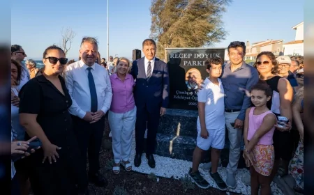 Urla’da yenilenen Recep Doyuk Parkı törenle açıldı, anısına yapılan anıt ziyaretçilere tanıtıldı