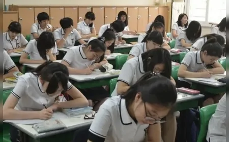 Güney Kore’de öğrenciler için yeni düzenleme: Okullarda ders saatlerinde cep telefonu kullanımı tamamen yasaklandı