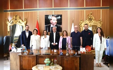 CHP’li Milletvekilleri Manisa’da Yunusemre Belediye Başkanı Semih Balaban’ı Ziyaret Etti!