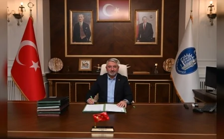 Çorum Belediye Başkanı Halil İbrahim Aşgın: "30 Ağustos Zaferi Milletimizin Birlik ve Bağımsızlığının Simgesidir"