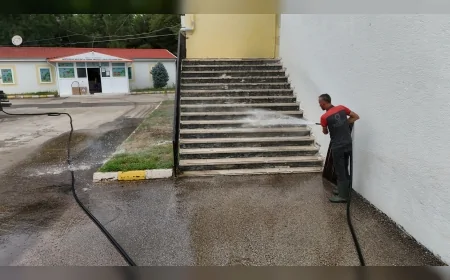 Ordu Büyükşehir Belediyesi yeni eğitim yılı öncesi okullarda temizlik ve bakım çalışması başlattı