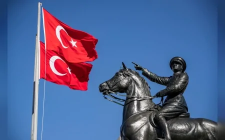 İzmir Büyükşehir Belediye Başkanı Cemil Tugay: “Özgürlük ve bağımsızlık bu milletin karakteridir”