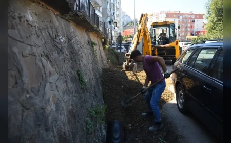 Giresun Belediyesi Kavaklar Mahallesi’nde yağmur suyu altyapısı ve kaldırım çalışmalarıyla güvenliği artırıyor