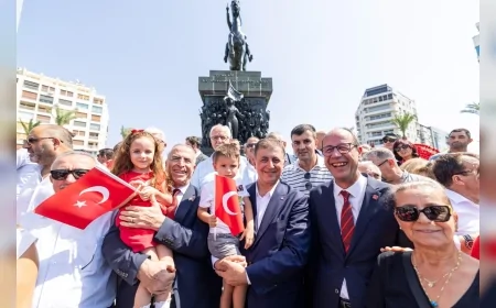 İzmir Büyükşehir Belediye Başkanı Cemil Tugay: “Bizi bölmek isteyenlere inat daha fazla birlikte olacağız”