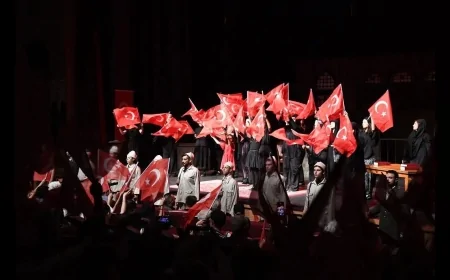 Pursaklar’da Zafer Bayramı 103. yıl dönümü İstiklal oyunu ile kutlandı