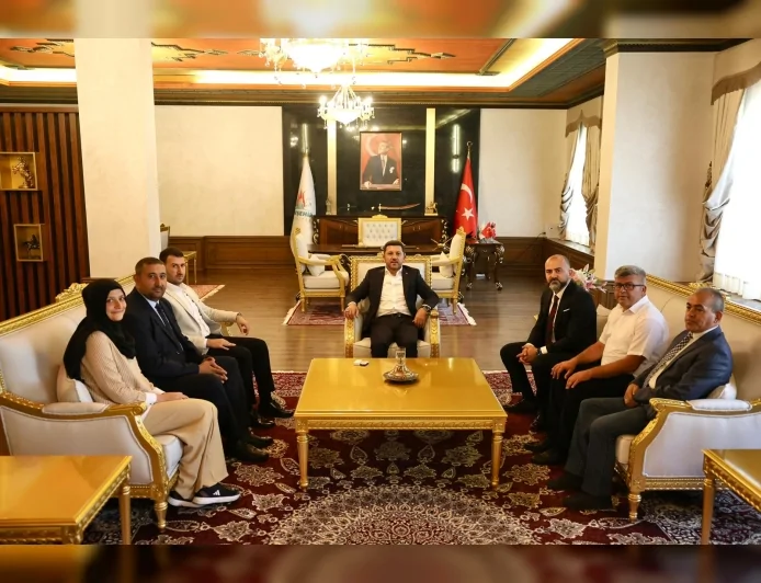 Hizmet-İş Sendikası Nevşehir Şube yönetiminden Belediye Başkanı Rasim Arı’ya ziyaret