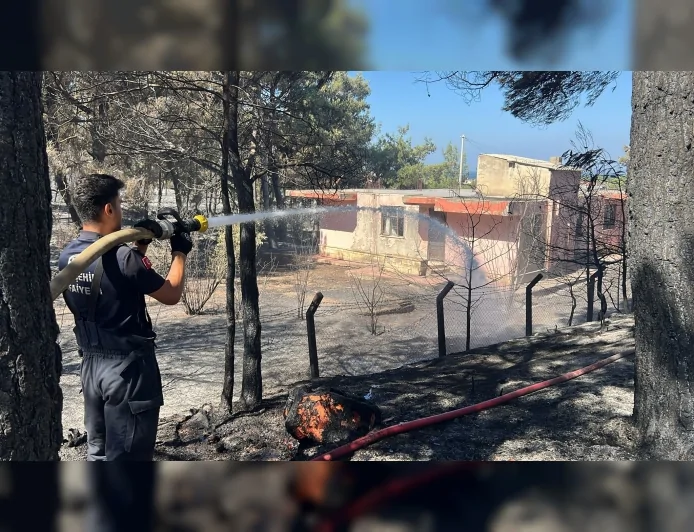 Eskişehir Büyükşehir Belediyesi’nden Çanakkale Dardanos’taki Yangına Destek Ekibi