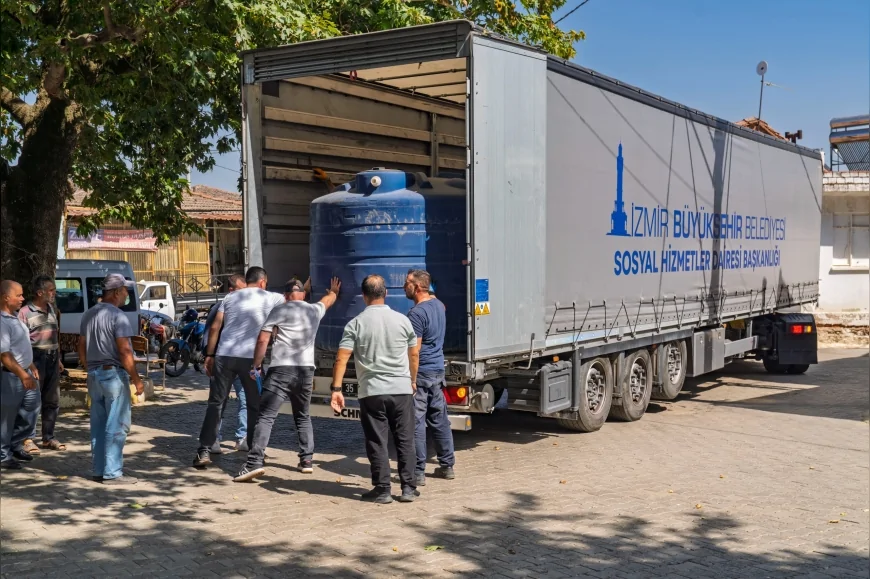 İzmir Büyükşehir Belediyesi, orman yangınlarından etkilenen üreticilere su deposu desteği sağlıyor