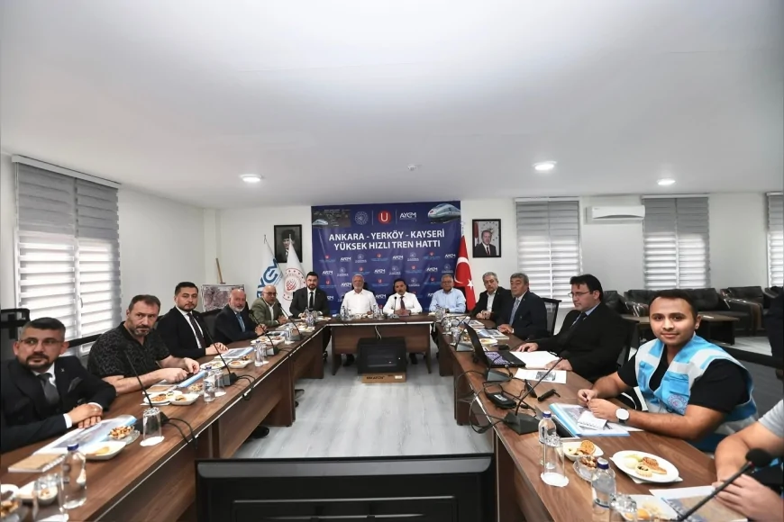 Büyükkılıç, Elitaş ve Ataş’tan hızlı tren hattı şantiyesinde inceleme: “2027 sonunda seferler başlayacak”