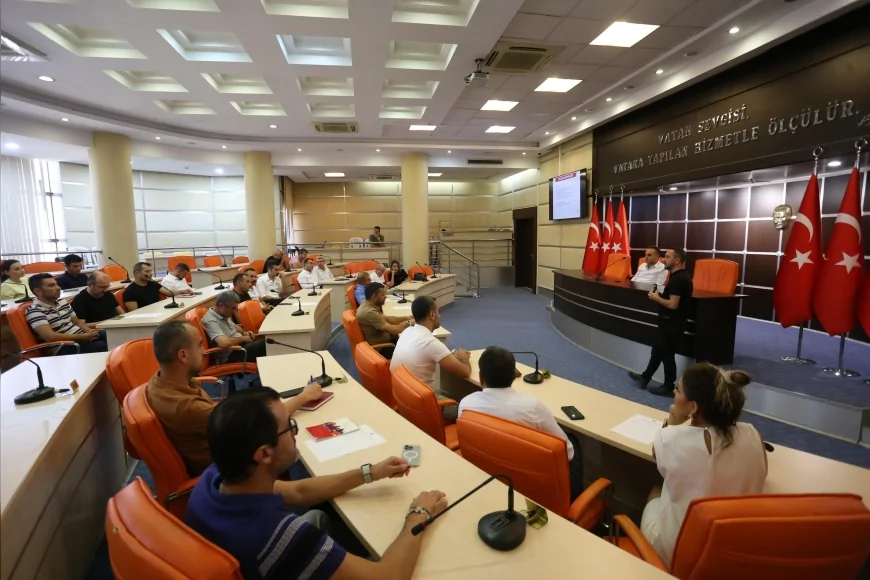 Kepez Belediyesi iş güvenliğinde QR kodlu bilgilendirme panoları ile dijital dönüşüme geçti
