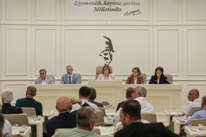 Gaziantep’te Hemşehri Dernekleri Festivali sona erdi, kültürel birlikteliğe fidan dikimiyle veda edildi