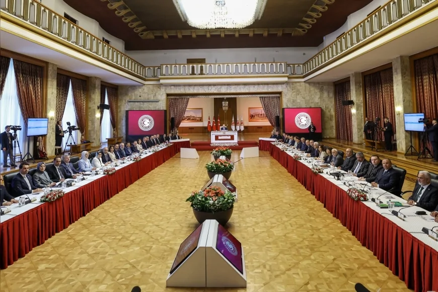 TBMM'de kurulan ‘Milli Dayanışma ve Demokrasi Komisyonu’ ilk toplantısını gerçekleştirdi