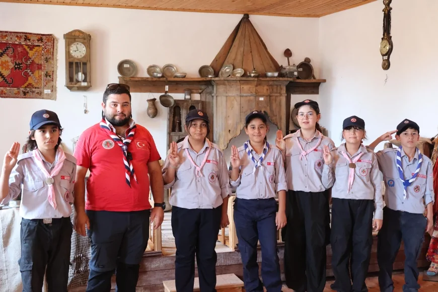 Antalya Büyükşehir Belediyesi izcileri Akseki’de dört günlük kamp programında doğayla buluştu