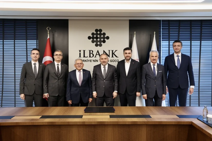 Başkan Büyükkılıç’tan ulaşım yatırımı müjdesi: Kartal Katlı Kavşağı için kredi protokolü imzalandı