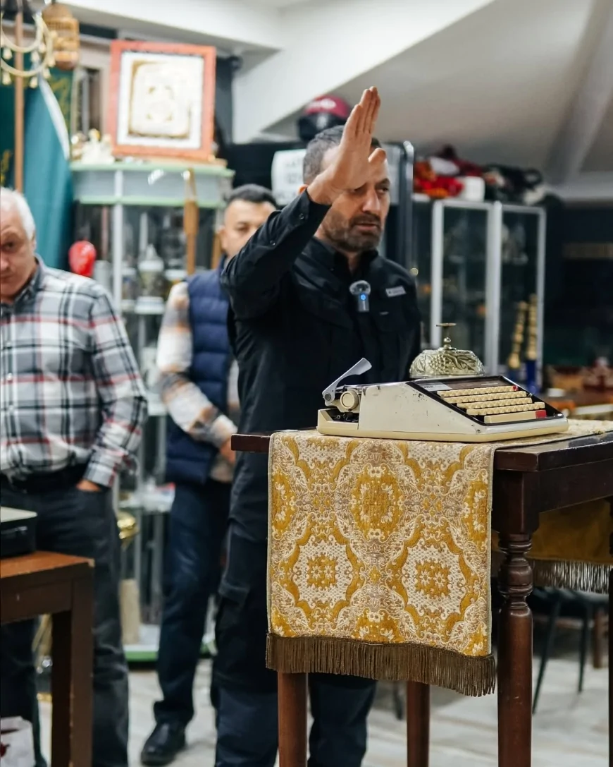 Çakır Seven: "Ankara'da sıra dışı antika mezatları Antika Kafe'de gerçekleştiriliyor"