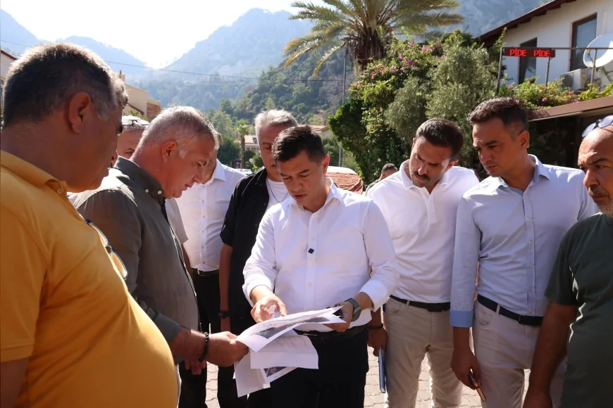 Marmaris Belediye Başkanı Acar Ünlü, Turunç’ta vatandaşların taleplerini dinledi