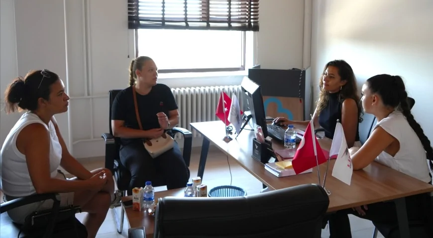 Balıkesir’de 20 ilçede kurulan Yakın Tercih Merkezleri, YKS adaylarından yoğun ilgi görüyor