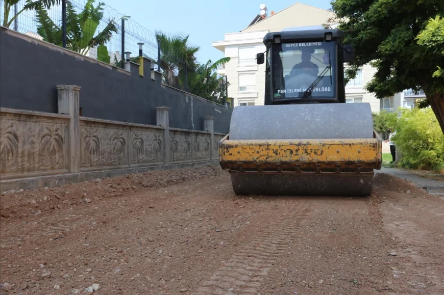 Kepez’de TOKİ Gazi Mahallesi konutlarında 900 ton asfalt serimi başlıyor