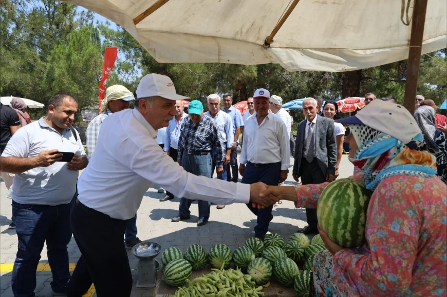 Semih Balaban Yuntdağı Yöresel Ürünler Pazarı’nda üreticilerle buluştu!