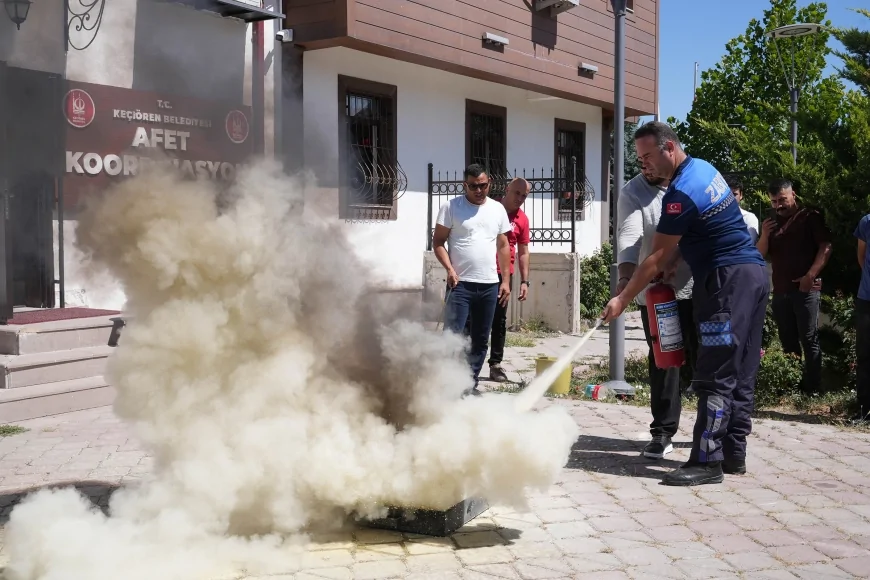 Keçiören Belediyesi personeline afet ve yangınla mücadele eğitimi verildi