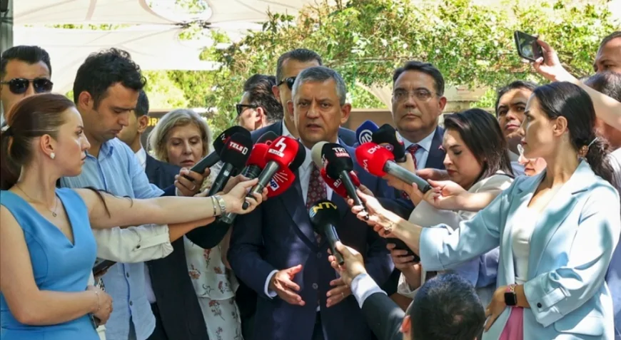Özgür Özel: “Erdoğan Devleti Çaldırmış, Bize ‘Devlete Saldırmayın’ Diyor”