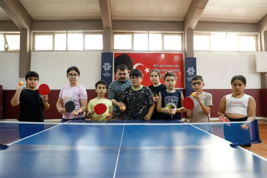 Aydın’da ücretsiz masa tenisi kurslarıyla çocuklara spor ve dostluk ortamı sağlanıyor