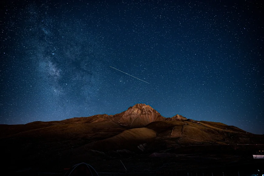 Erciyes’te Perseid Meteor Yağmuru Gözlem Şöleni 20 bin kişiyi gökyüzüyle buluşturdu