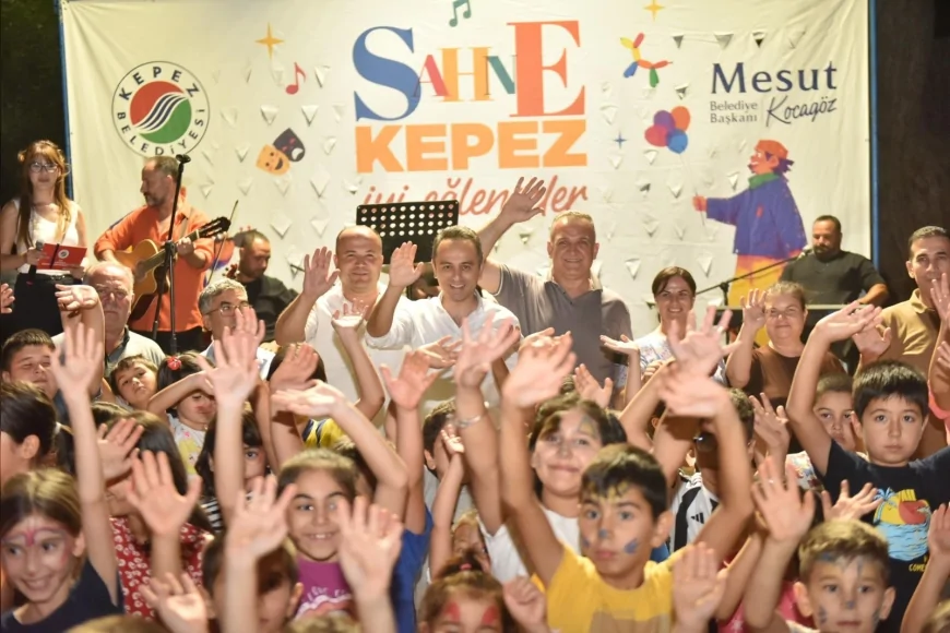 ‘Sahne Kepez’ etkinliği Kirişçiler Mahallesi’nde coşkulu anlara sahne oldu