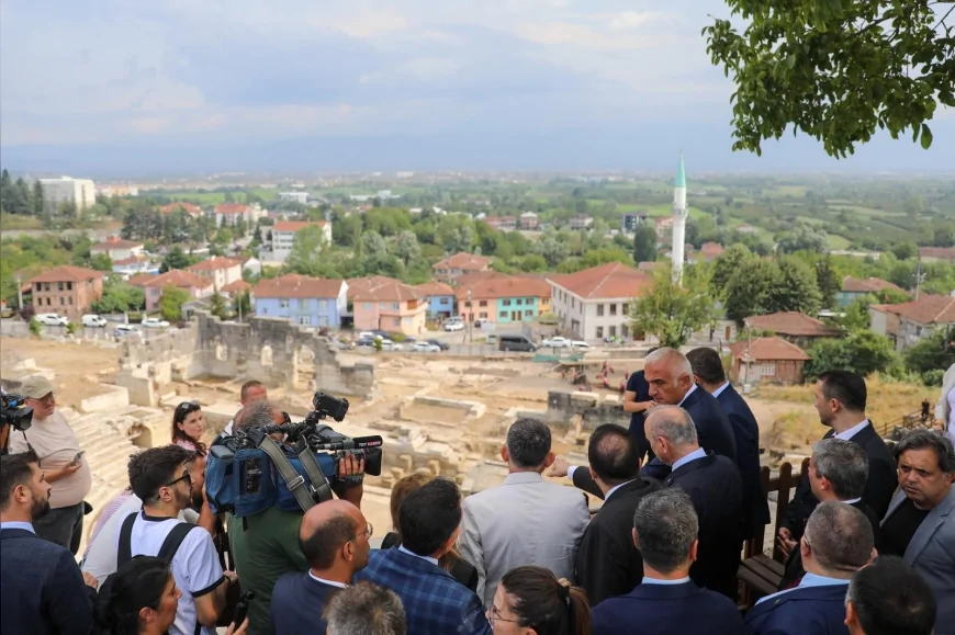 Kültür ve Turizm Bakanı Ersoy Düzce’de: Konuralp Antik Tiyatro İki Yıl İçinde Etkinliklere Açılacak
