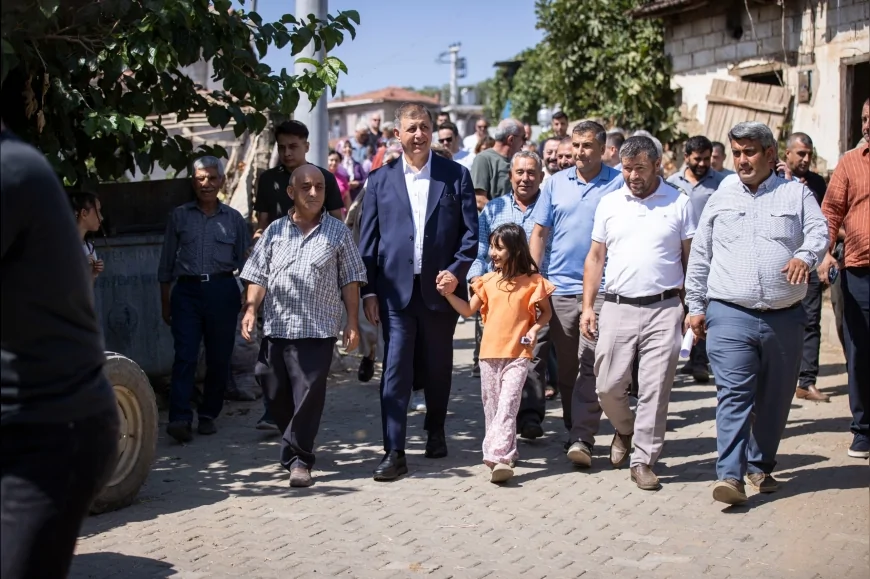 İzmir Büyükşehir Belediye Başkanı Cemil Tugay: “Yangında zarar gören Köseler’in eksiklerini en kısa sürede gidereceğiz”
