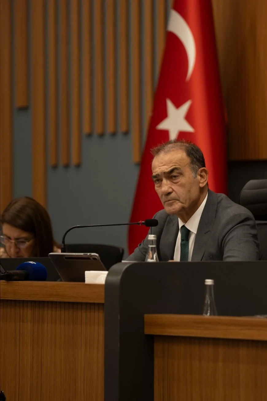 İzmir Büyükşehir’den İZBAN Açıklaması: “90 Dakika Uygulaması Sadece TCDD Kaynaklı Sorunlar Nedeniyle Kaldırıldı”