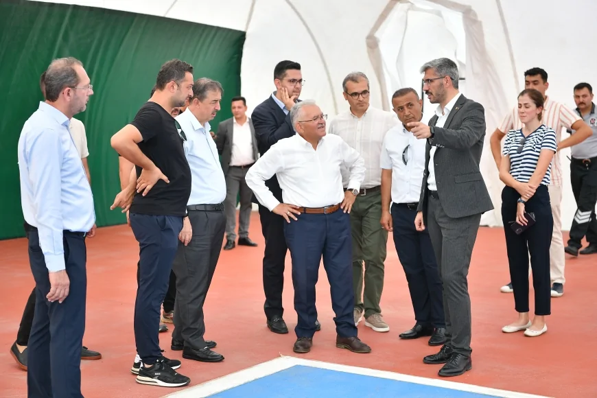 Başkan Büyükkılıç: “Kayseri, tenis alanında önemli bir merkez oluyor”