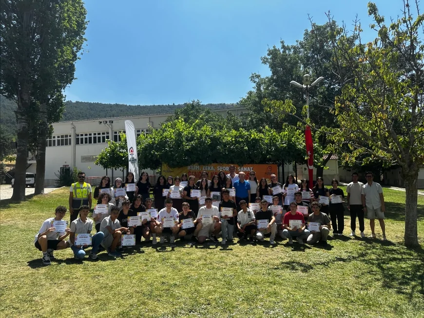 Denizli’de 19 ilçeden liseli gençler “Bilim, Zekâ, Spor ve Sanat Kampı”nda buluştu