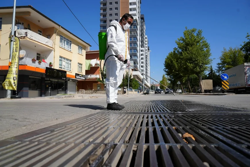 Keçiören’de 51 mahallede ilaçlama seferberliği başladı, yaz boyunca sivrisinek ve haşerelere karşı önlem alınıyor