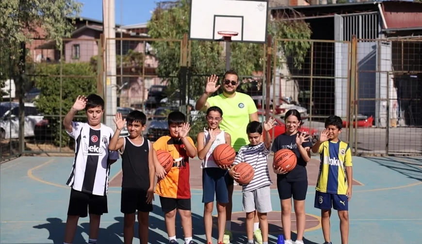 Karabağlar Belediye Başkanı Helil Kınay: “Çocuklarımızı mahallelerinde sporla buluşturuyoruz”