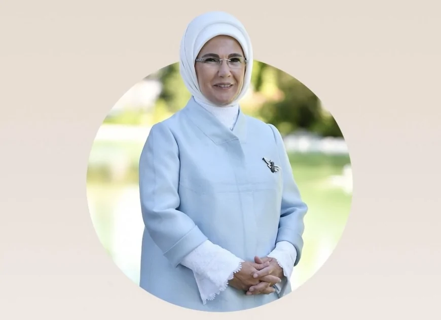 Emine Erdoğan: “2025-2026 eğitim öğretim yılının öğrenciler ve öğretmenler için hayırlı olmasını diliyorum”