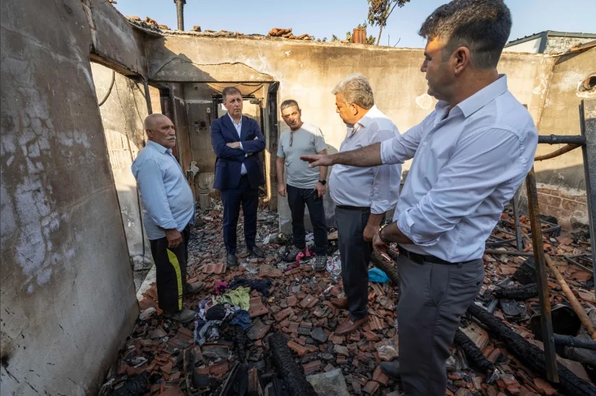 İzmir’de evi yanan Cerit ailesine Büyükşehir Belediyesi destek sağladı
