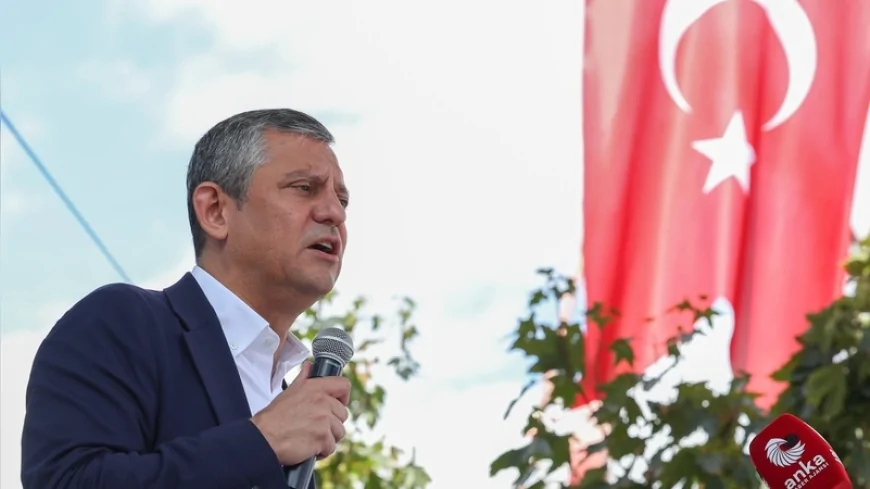 CHP Lideri Özgür Özel: “Erdoğan Belediye Başkanıyken Rüşvet ve Yolsuzluktan Yargılandı”