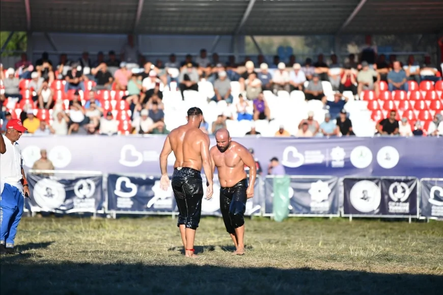 Orhan Okulu 109’uncu dakikada zafere ulaştı, Kurtdere Güreşleri’nin başpehlivanı oldu